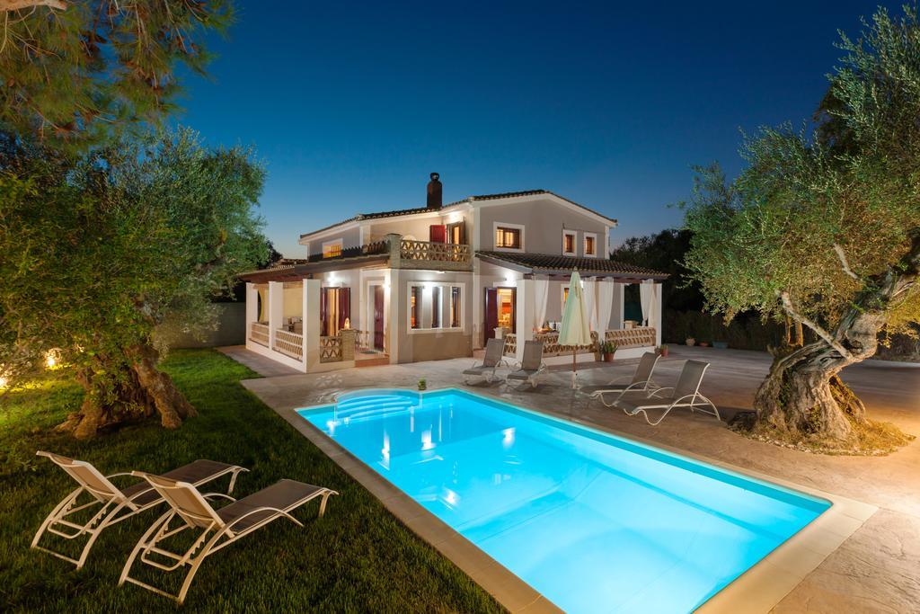 Evalexia Villa - Luxury Villa With Private Pool Near Laganas Perfect For Groups By Villa Mana Gers Kalamákion Екстериор снимка