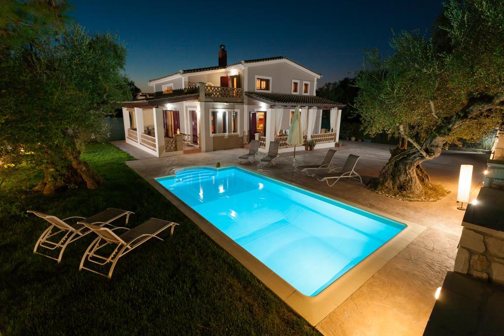 Evalexia Villa - Luxury Villa With Private Pool Near Laganas Perfect For Groups By Villa Mana Gers Kalamákion Екстериор снимка
